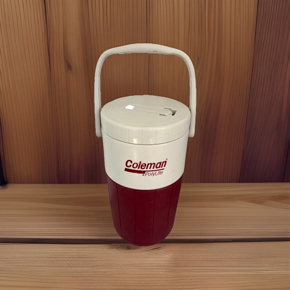 Vintage Coleman PolyLite 1/2 Gallon Water Cooler Drink Jug 5590 Maroon 1987